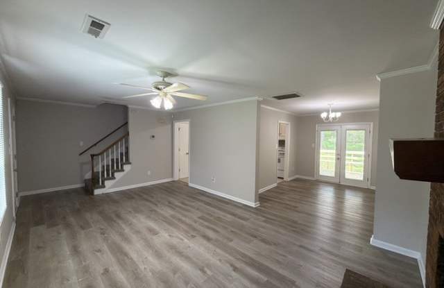 7409 Lockmont Drive Gallery 3