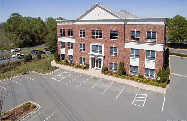 10550 Independence Pointe Parkway Gallery 3