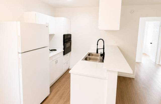 Riverside Apartments Gallery 4