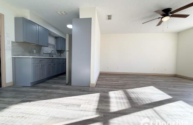 2407 Alden Trace Blvd W Gallery 4