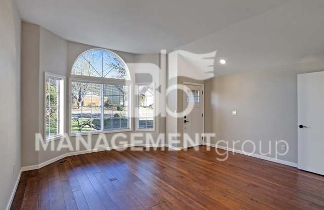 MUST SEE!  NW Portland/Bethany Completely Updated One-Level w/ Large Deck Gallery 3