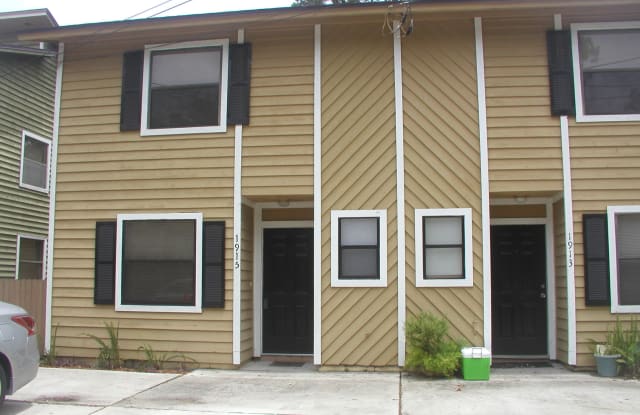1915 MAIN ST - 1915 Main St, Atlantic Beach, FL 32233
