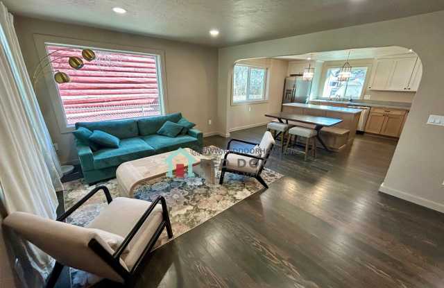 Spacious 5 bedroom, 3 bathroom single-family home. Gallery 4