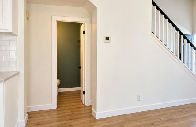 21611 Longwood Gallery 4