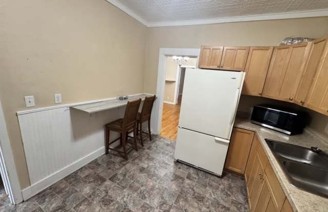 142 Baker Street West - 1 Gallery 2