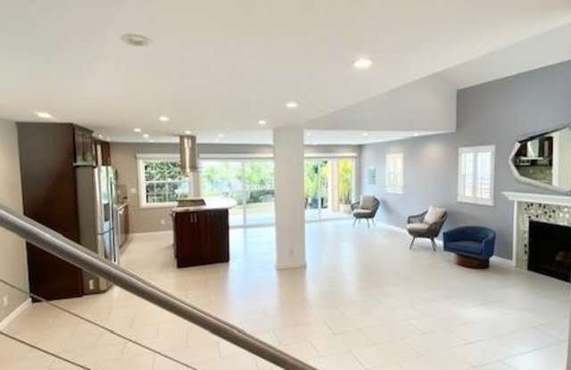 98-1810 Kaahumanu Street - 98-1810 Kaʻahumanu Street, Pearl City, HI 96782
