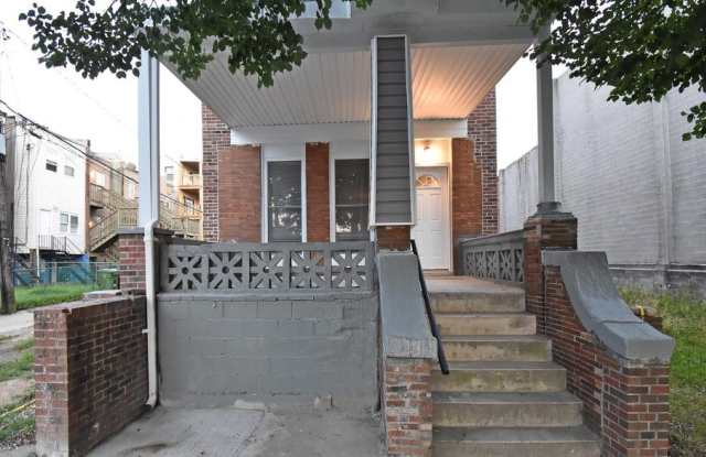 2402 Lakeview Avenue - 2 photos photos