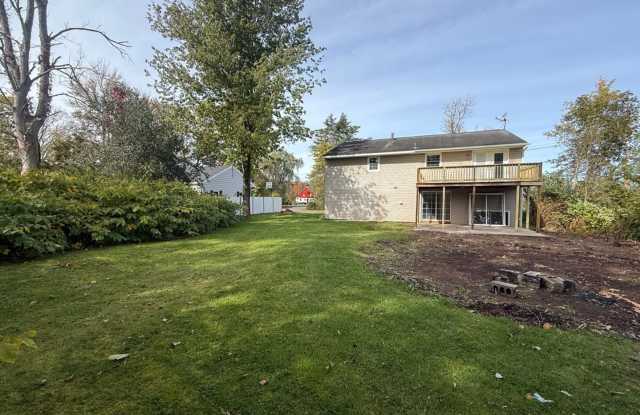 Renovated 4BR/2BA Single-Family Home on a Half Acre Gallery 3