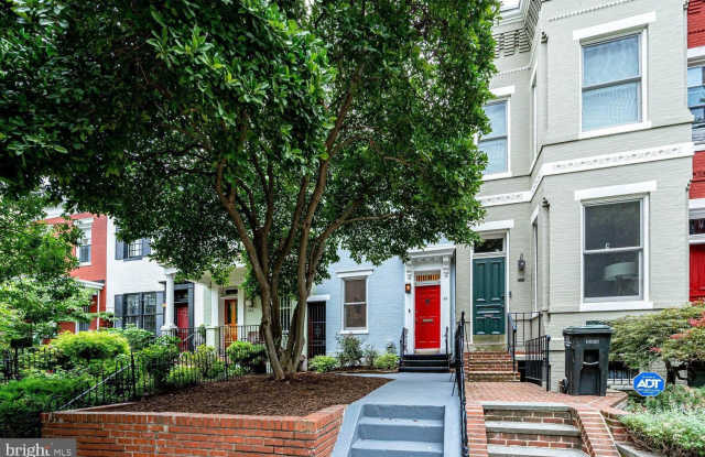 611 G Street SE photos photos