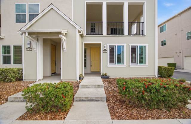 Corner Townhome with Private-Entry Suite Gallery 1