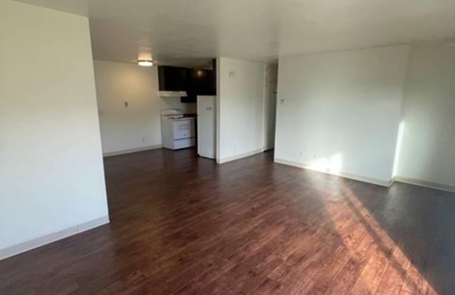 Gorgeous 3 bedroom / 2 bath & 1 car garage photos photos