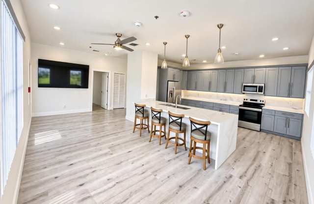 1720 NW 15TH Terrace Gallery 2
