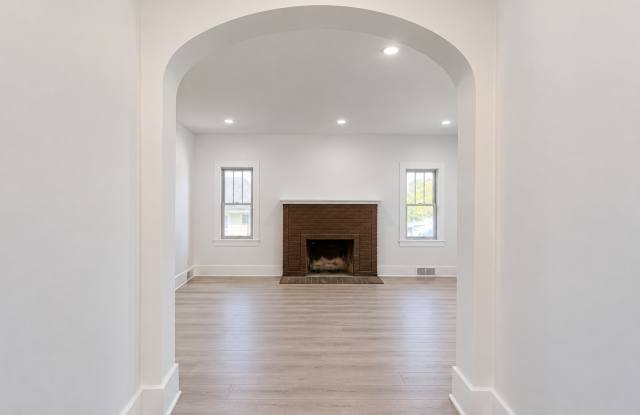 610 Lawndale Ave Gallery 3