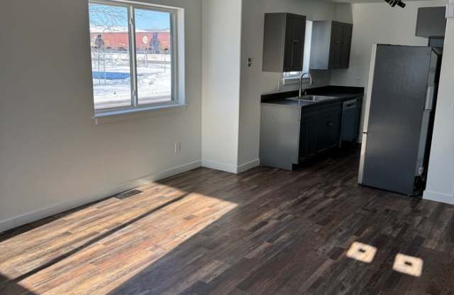 2418 Leo Avenue photos photos