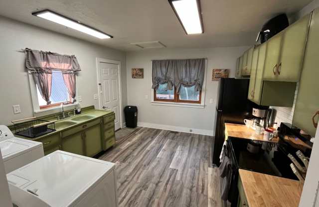 2-Bedroom, 1-Bathroom Home for Rent photos photos