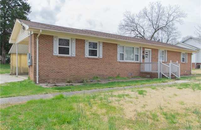 402 18th Street E - 402 E 18th St, Kannapolis, NC 28083