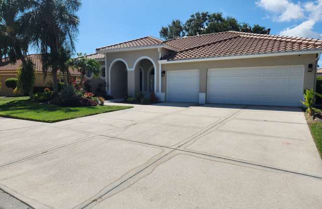 5274 Far Oak Circle Gallery 3
