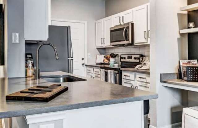12247 Hunters Chase Dr Gallery 4