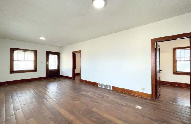 2 Bedroom 1 Bathroom Home Gallery 4
