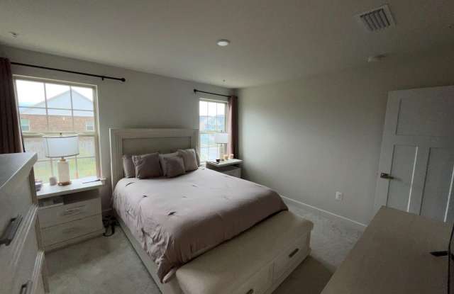14724 SILVER HAMMER Way Gallery 2
