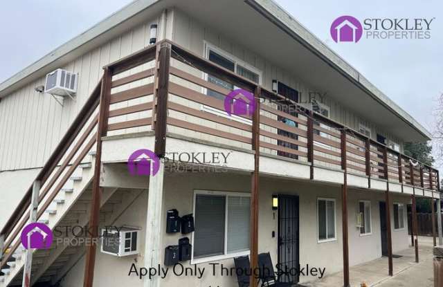 2405 Applegarth Lane photos photos