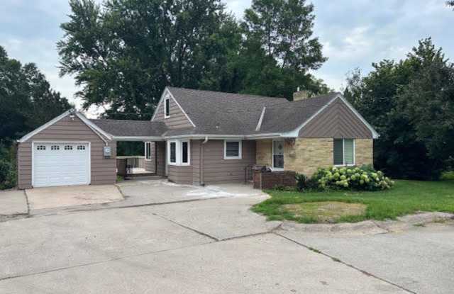 4 Bedroom Home in Sartell on the Mississippi River! photos photos