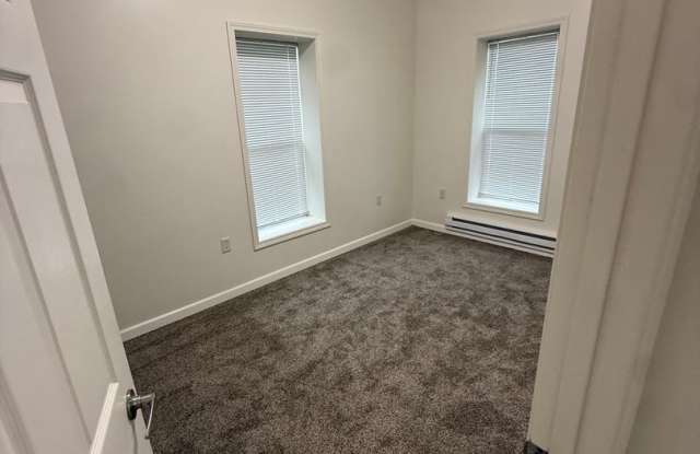 4-Plex Gallery 3