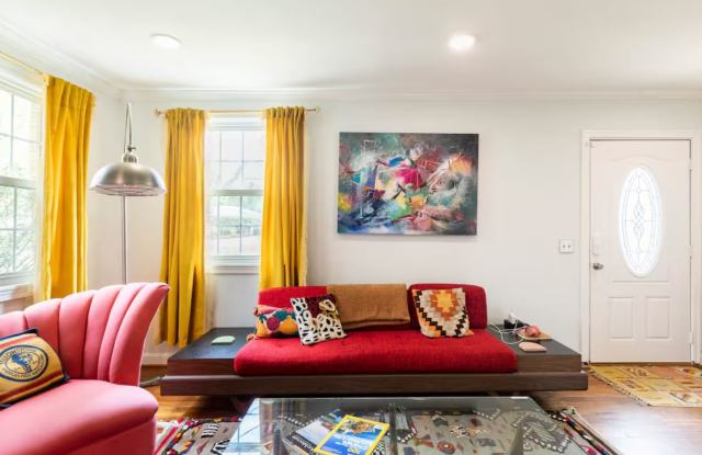 Charming 3BR Cottage in Decatur photos photos