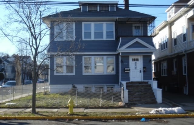 221 Ampere Pkwy - 221 Ampere Parkway, Essex County, NJ 07003