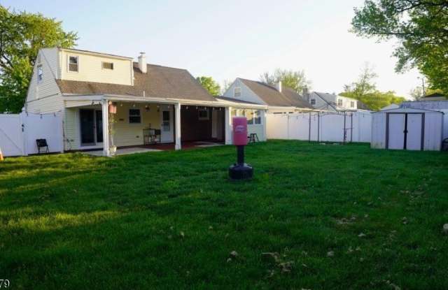 55 W Iselin Pkwy photos photos