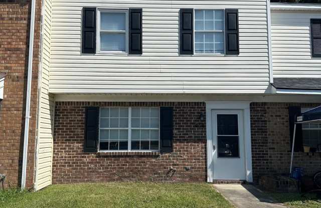 414 Myrtlewood Circle Gallery 1