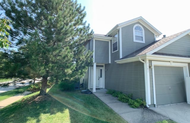 5587 NW Moonlight Meadow Dr - 5587 Northwest Moonlight Meadow Drive, Lee's Summit, MO 64064