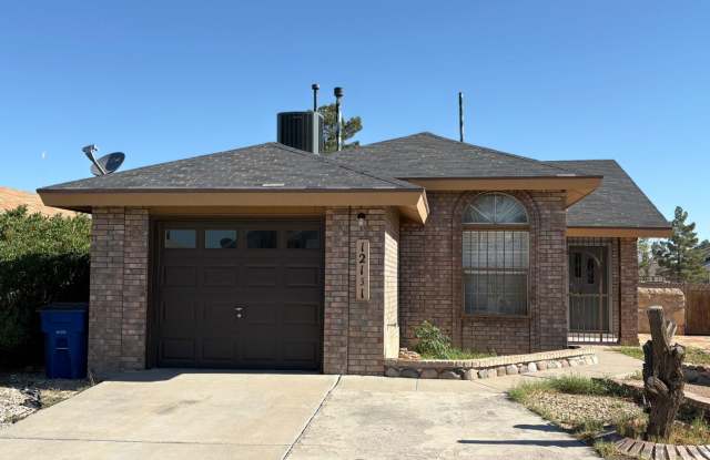 Charming 3 bedroom, 2 bath home in East El Paso! photos photos