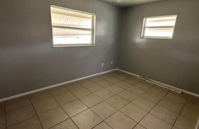 2804 Bayeux Avenue Gallery 4
