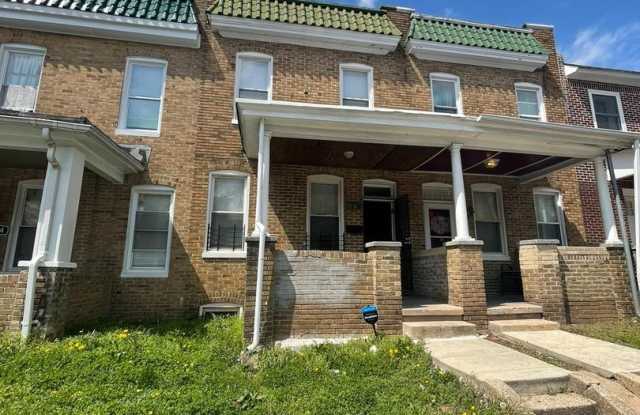 3 Bedroom Home with Porch, Fenced Yard, and Water Included on Barclay Street photos photos