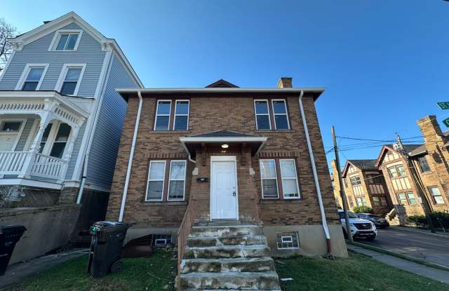 Two Bedroom Apartment Available for Move In! Gallery 1
