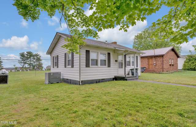 1561 Redwood Drive photos photos