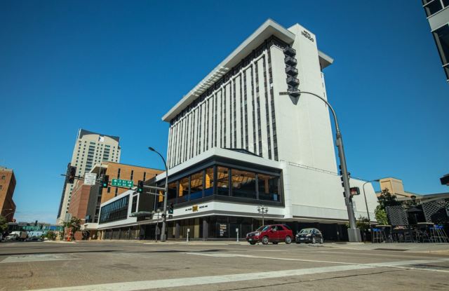 Spacious 1br condo w/skyway access to downtown + secure parking! - 220 Broadway Avenue South, Rochester, MN 55904