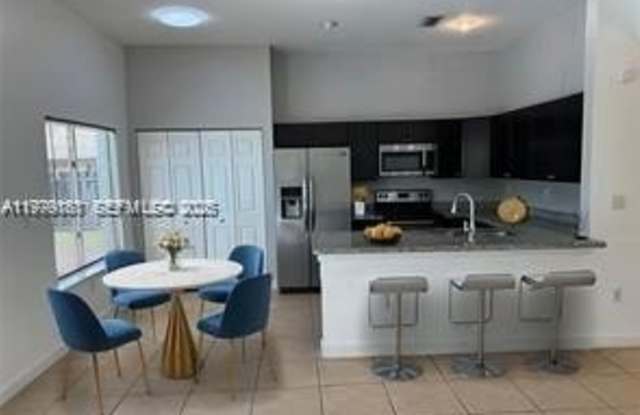 16064 SW 143rd Ln Gallery 4