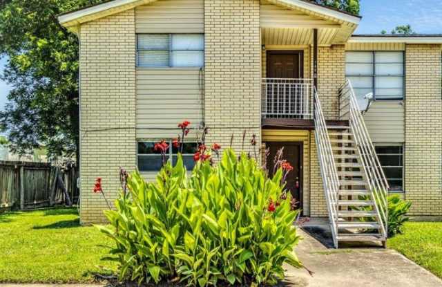 744 Martindale Dr photos photos