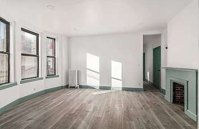 49 6th Ave Gallery 1