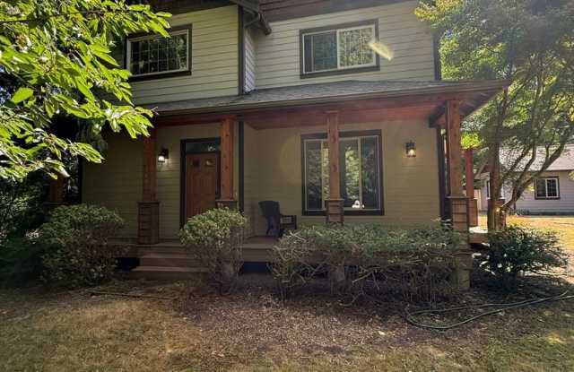 4 bdrm/2.5 bath Custom Home on the Southside photos photos