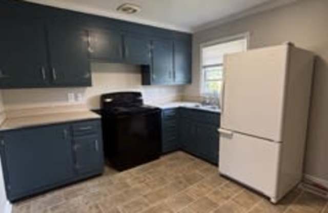 204 Gregory Avenue - B Gallery 3