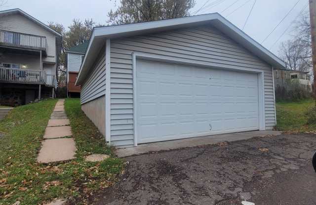 House Duluth MN 3-Bedroom Gallery 4