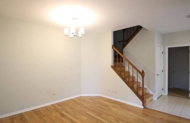 561 W PARKSIDE Drive Gallery 4