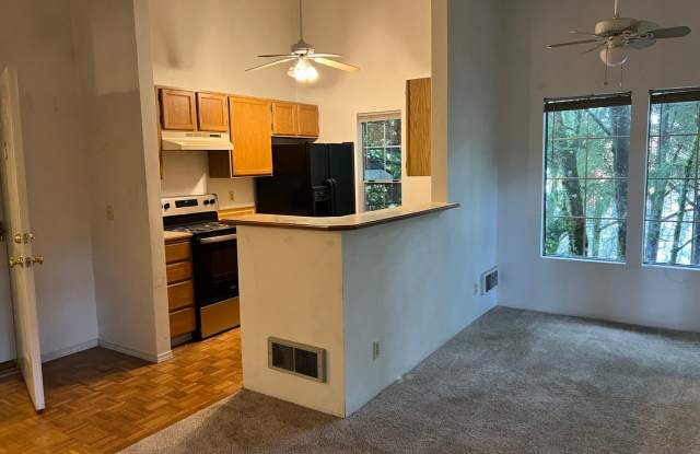 Convenient East Bremerton Condo - 7601 Concord Lane Northeast, Kitsap County, WA 98311
