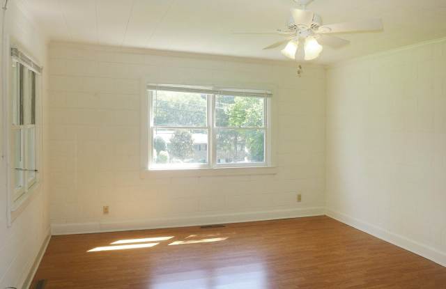 719 Hillsborough Street Gallery 3