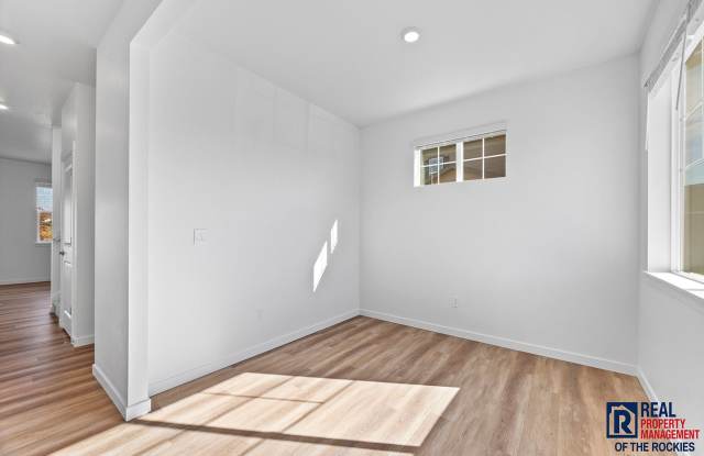 4 Bed 2.5 Bath Newer Build in Berthoud! Gallery 3
