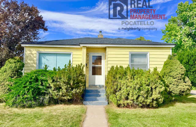 3 Bedroom 1.5 Bath home - 1 Car Garage Gallery 1