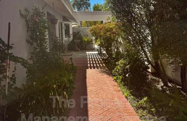 3812 Bowsprit Circle Gallery 2